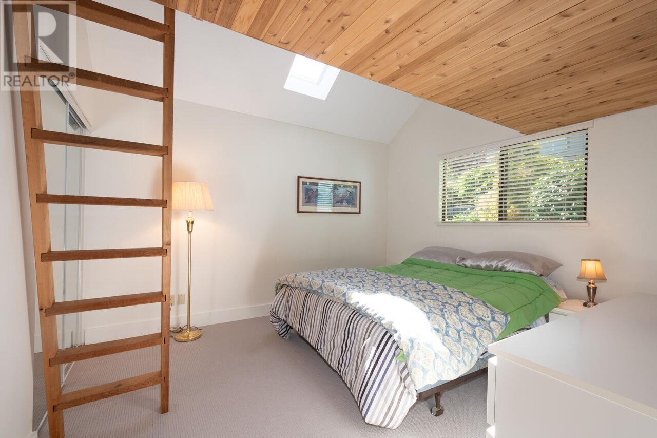 2564 Panorama Drive, North Vancouver, British Columbia  V7G 1V5 - Photo 22 - R2955515