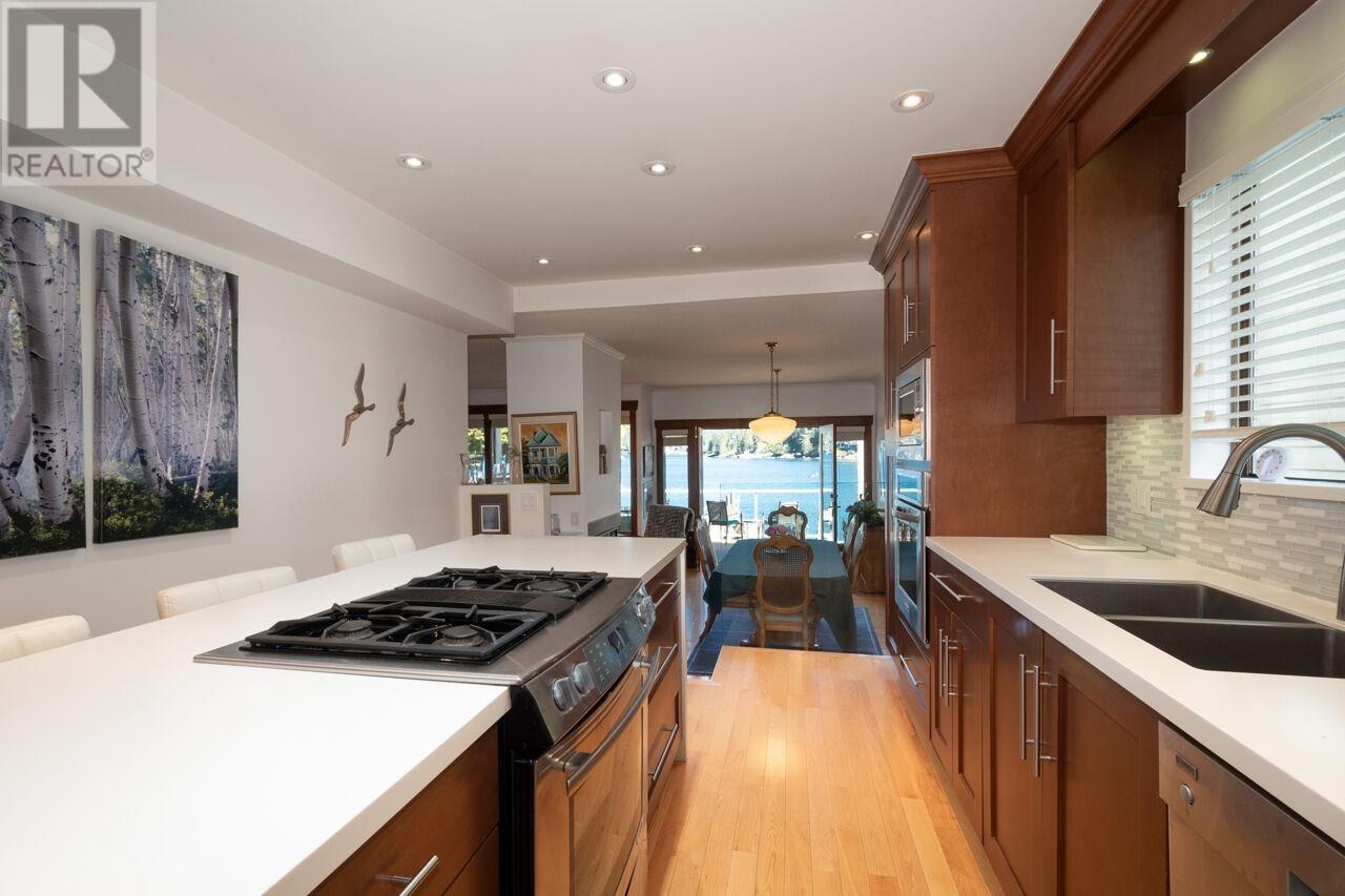 2564 Panorama Drive, North Vancouver, British Columbia  V7G 1V5 - Photo 17 - R2955515