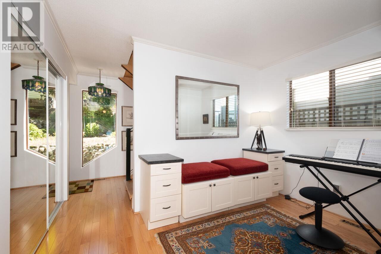 2564 Panorama Drive, North Vancouver, British Columbia  V7G 1V5 - Photo 21 - R2955515