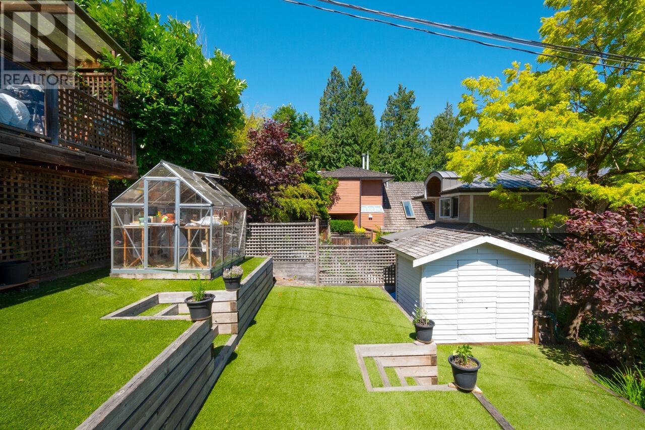 2564 Panorama Drive, North Vancouver, British Columbia  V7G 1V5 - Photo 30 - R2955515
