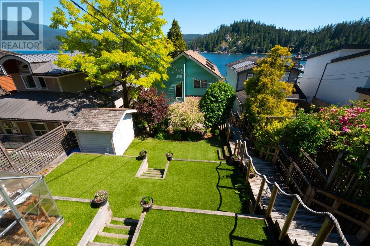 2564 Panorama Drive, North Vancouver, British Columbia  V7G 1V5 - Photo 32 - R2955515