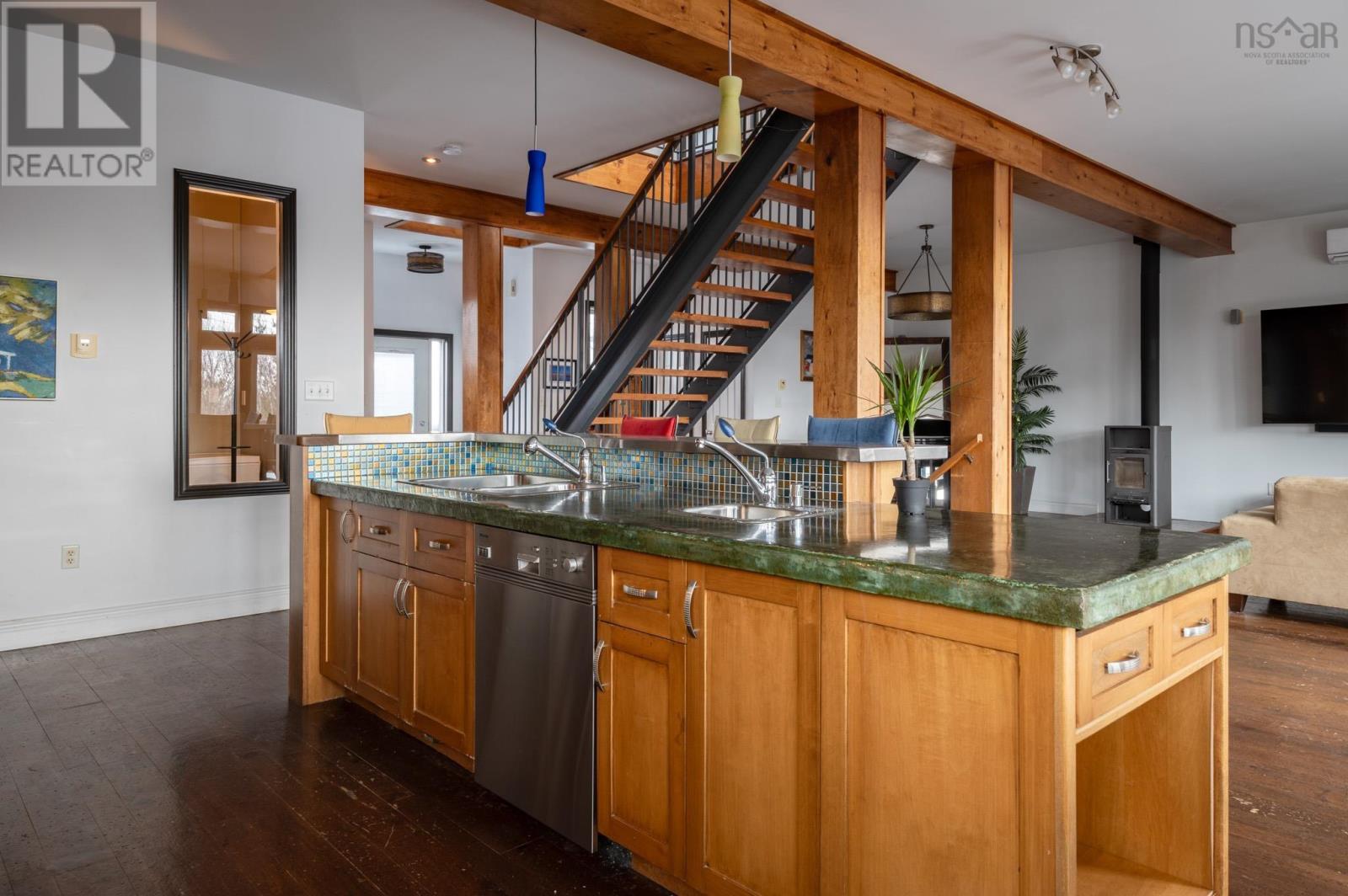 6880 Quinpool Road, Halifax, Nova Scotia  B3L 1C4 - Photo 13 - 202502765