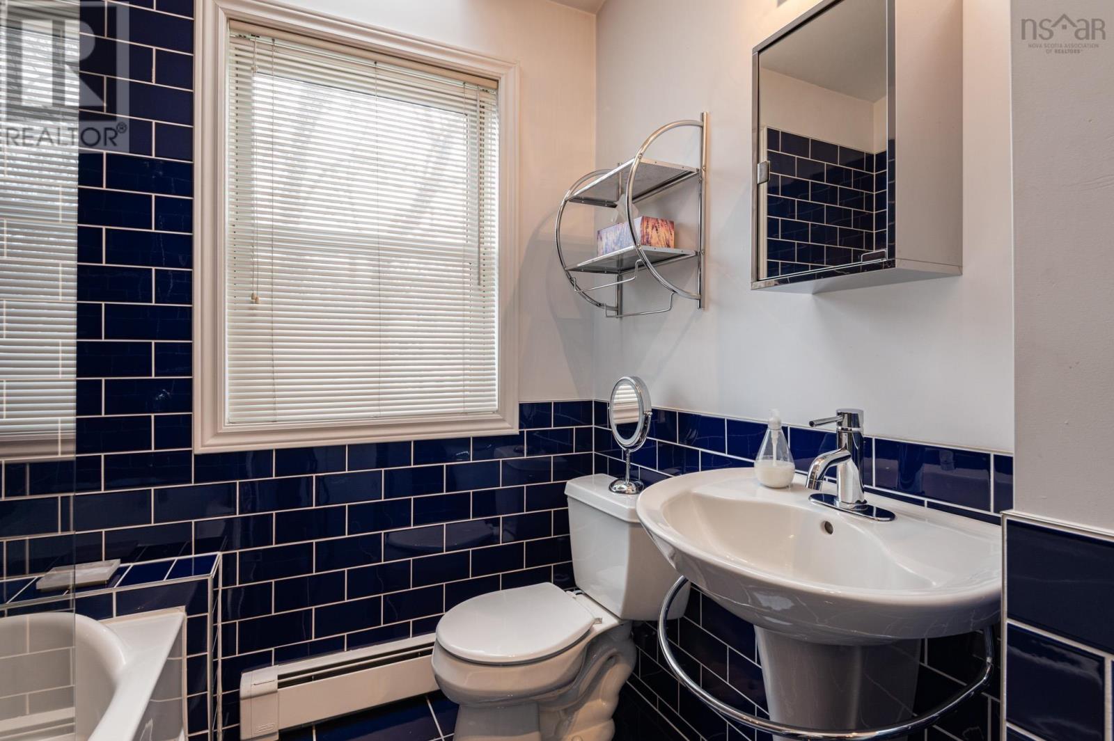 6880 Quinpool Road, Halifax, Nova Scotia  B3L 1C4 - Photo 35 - 202502765