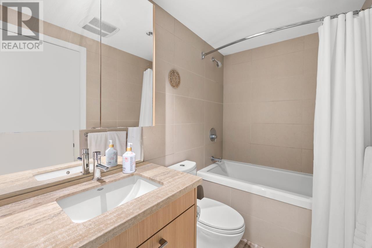 Listing Picture 9 of 25 : 1101 1708 COLUMBIA STREET, Vancouver / 溫哥華 - 魯藝地產 Yvonne Lu Group - MLS Medallion Club Member