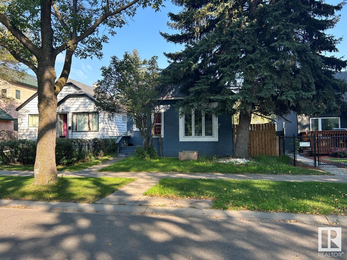 Property at 11245 89 ST NW image 1