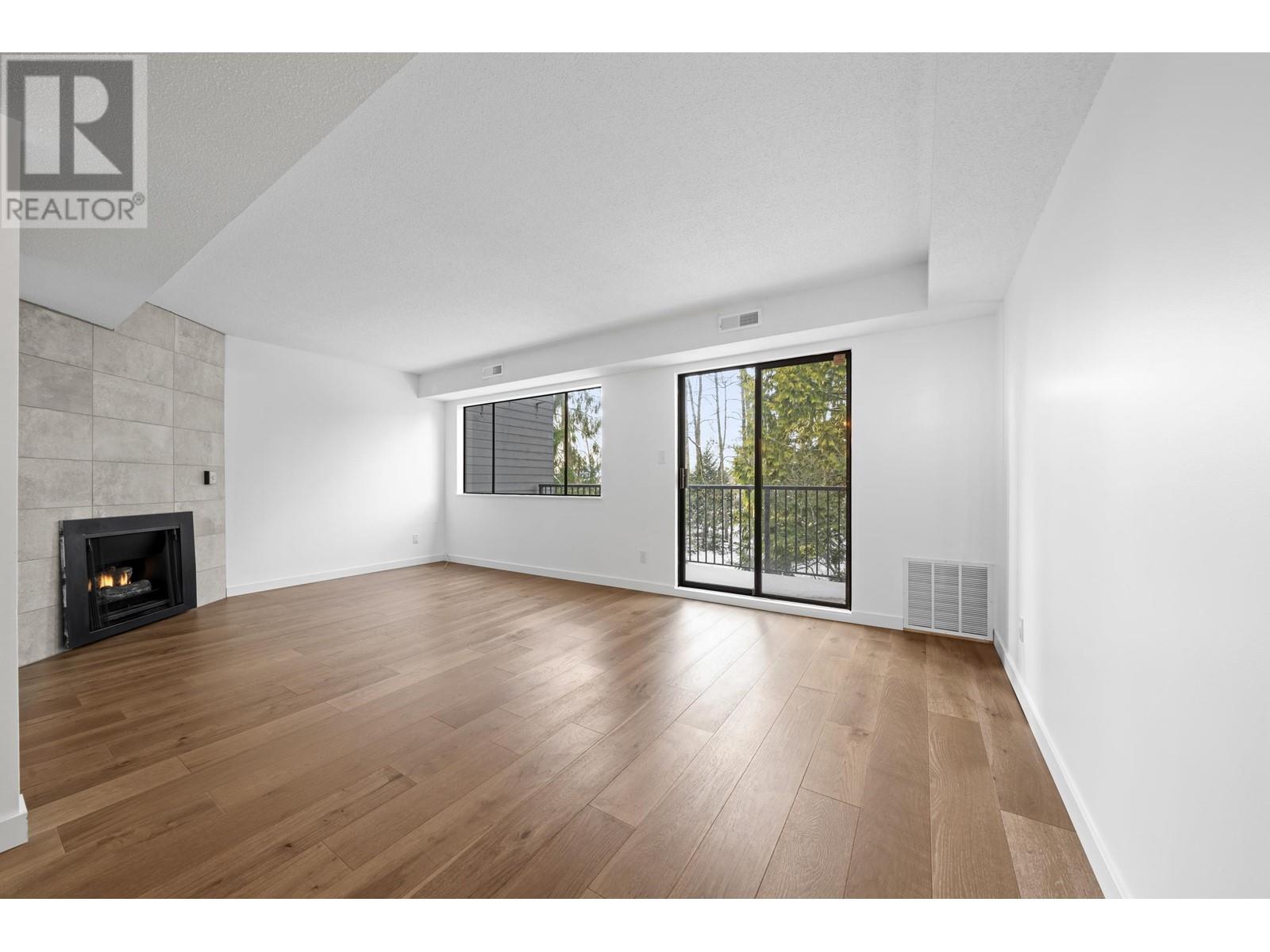 Listing Picture 15 of 39 : 7354 CORONADO DRIVE, Burnaby / 本拿比 - 魯藝地產 Yvonne Lu Group - MLS Medallion Club Member