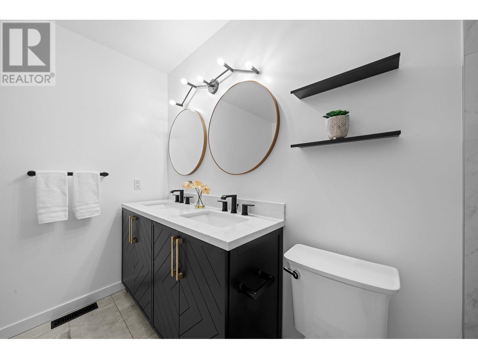 Listing Picture 32 of 39 : 7354 CORONADO DRIVE, Burnaby / 本拿比 - 魯藝地產 Yvonne Lu Group - MLS Medallion Club Member