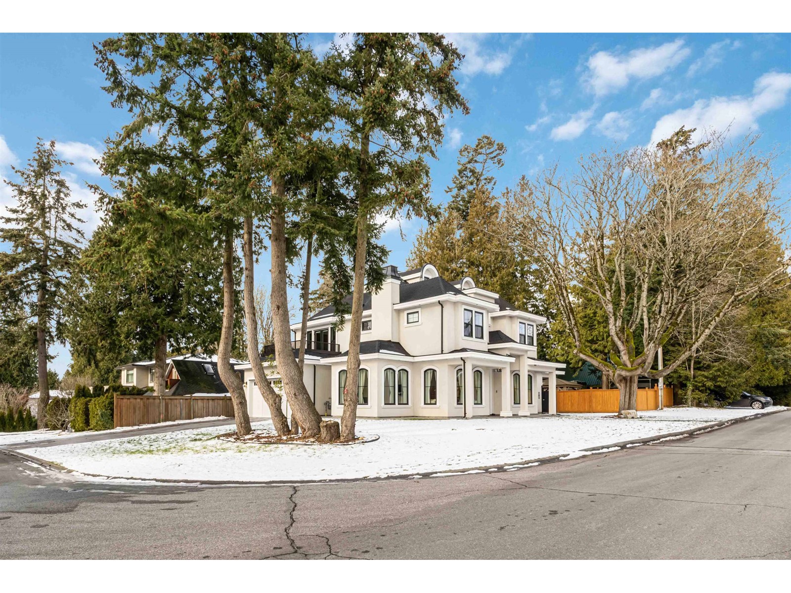 Property at 1577 131 STREET image 2