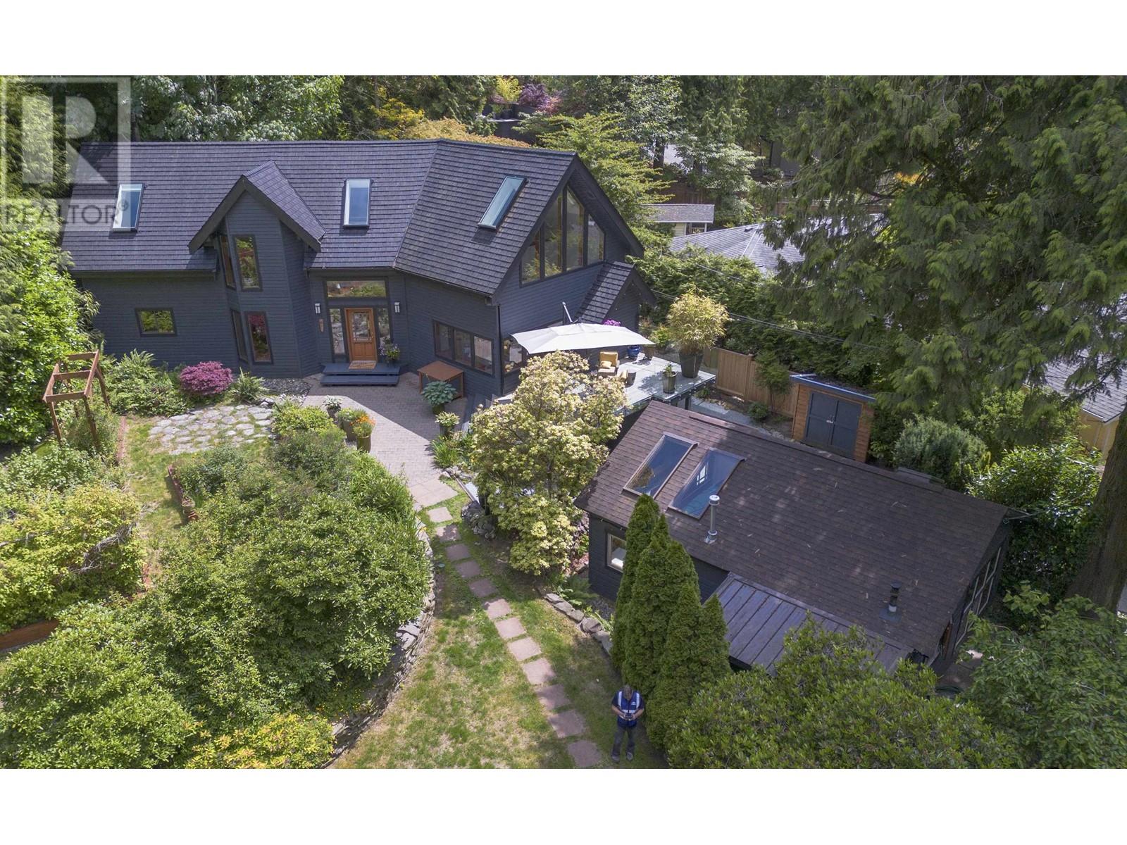 5410 Keith Road, West Vancouver, British Columbia  V7W 2N2 - Photo 2 - R2966168