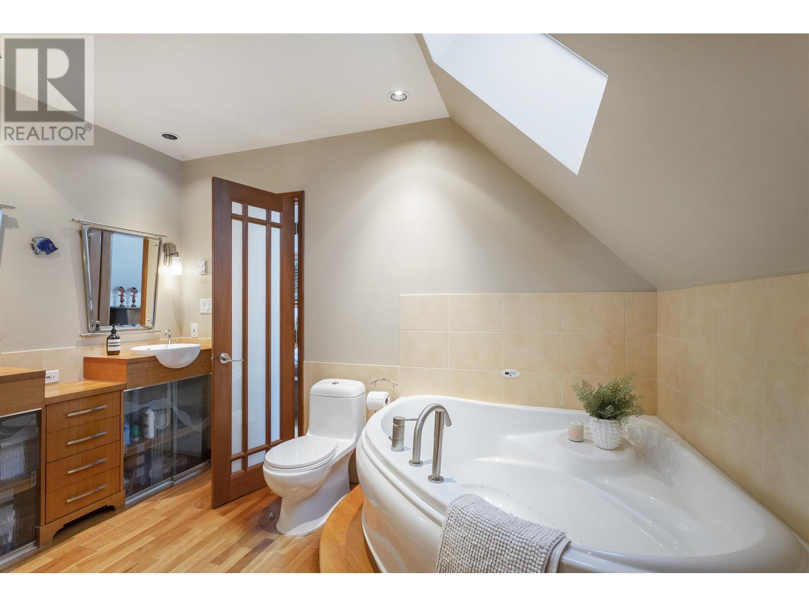5410 Keith Road, West Vancouver, British Columbia  V7W 2N2 - Photo 23 - R2966168