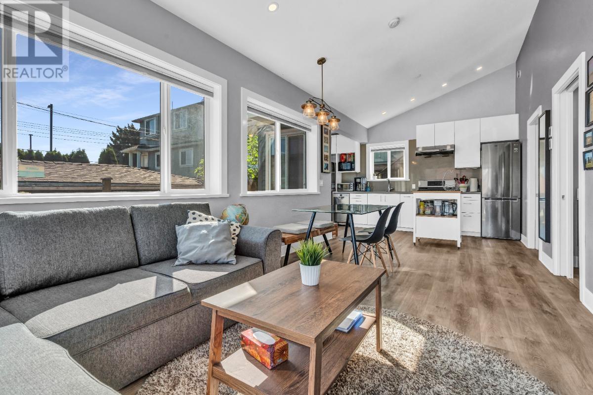 Listing Picture 22 of 37 : 1391 E 35TH AVENUE, Vancouver / 溫哥華 - 魯藝地產 Yvonne Lu Group - MLS Medallion Club Member