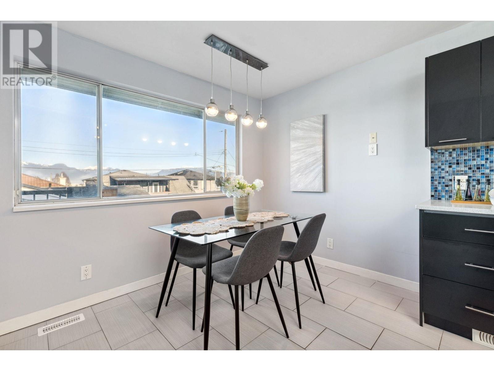 Listing Picture 9 of 37 : 1391 E 35TH AVENUE, Vancouver / 溫哥華 - 魯藝地產 Yvonne Lu Group - MLS Medallion Club Member