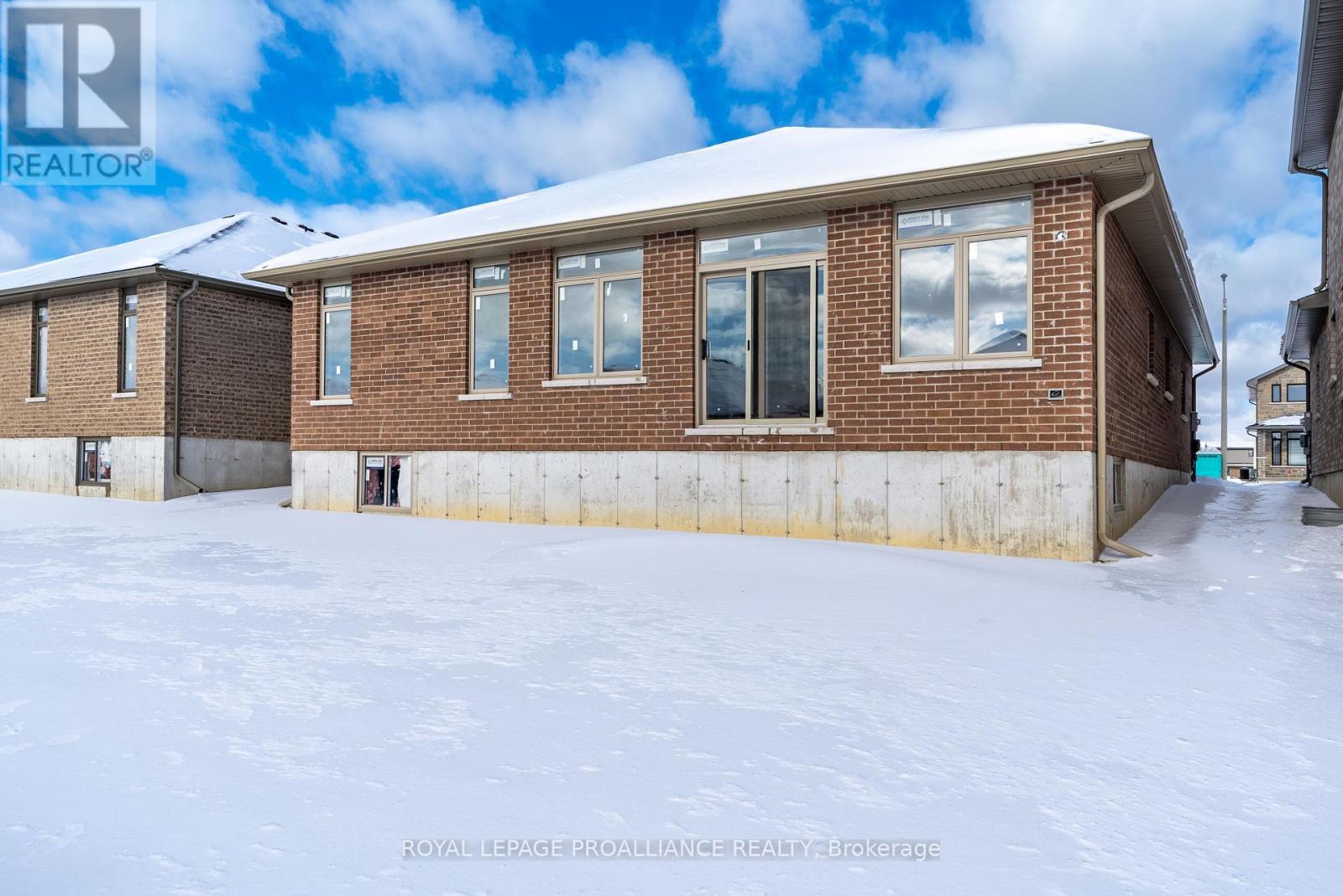 15 Andrew Crescent, Quinte West, Ontario  K8V 0K1 - Photo 21 - X11969745