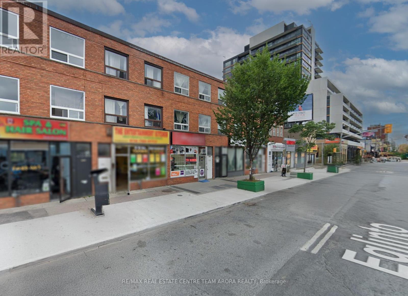 1563 Eglinton Avenue W, Toronto (Oakwood Village), Ontario  M6E 2G9 - Photo 2 - C11969714