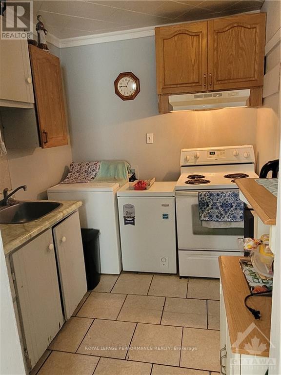 385-387 Regent Street, Hawkesbury, Ontario  K6A 1G1 - Photo 13 - X9515951