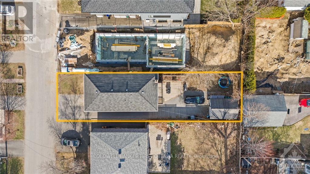 Property at 298 DUNCAIRN AVENUE image 2