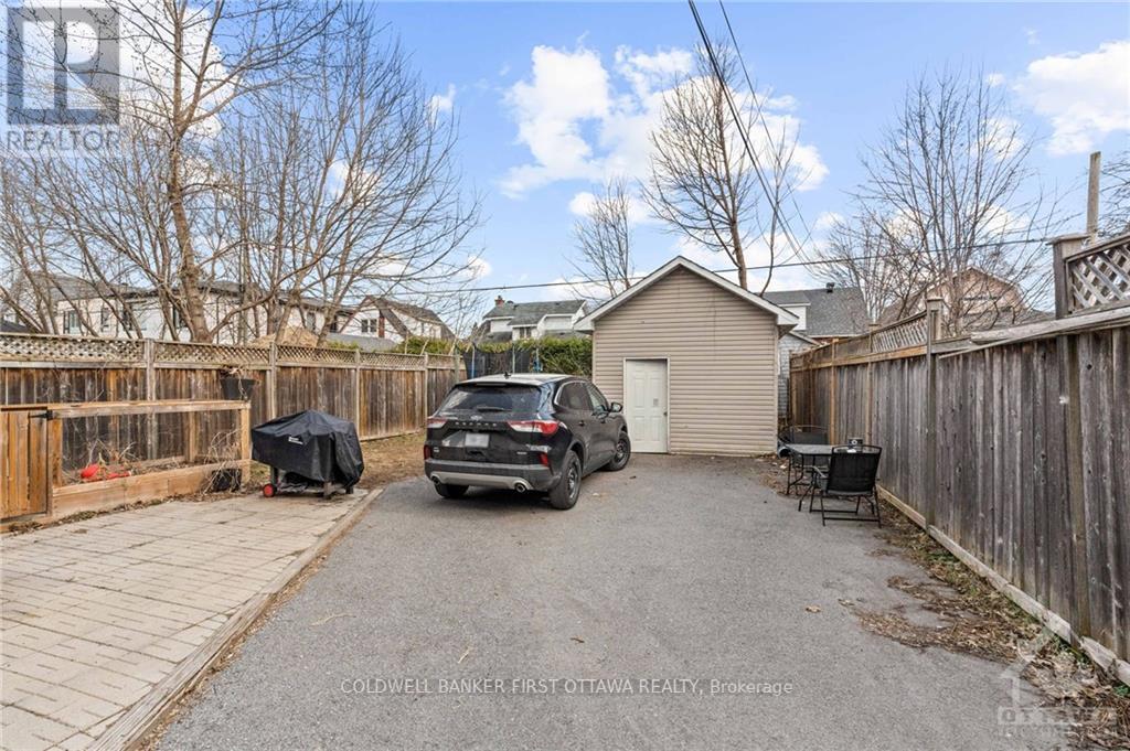 Property at 298 DUNCAIRN AVENUE image 4
