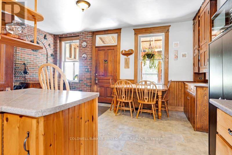 195 Montgomery Road, Drummond/north Elmsley, Ontario  K0G 1K0 - Photo 15 - X11961556