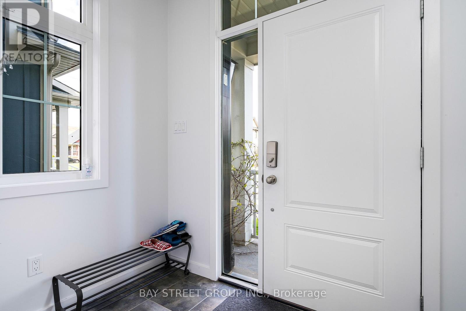 Property at 142 YELLOW BIRCH CRESCENT image 5