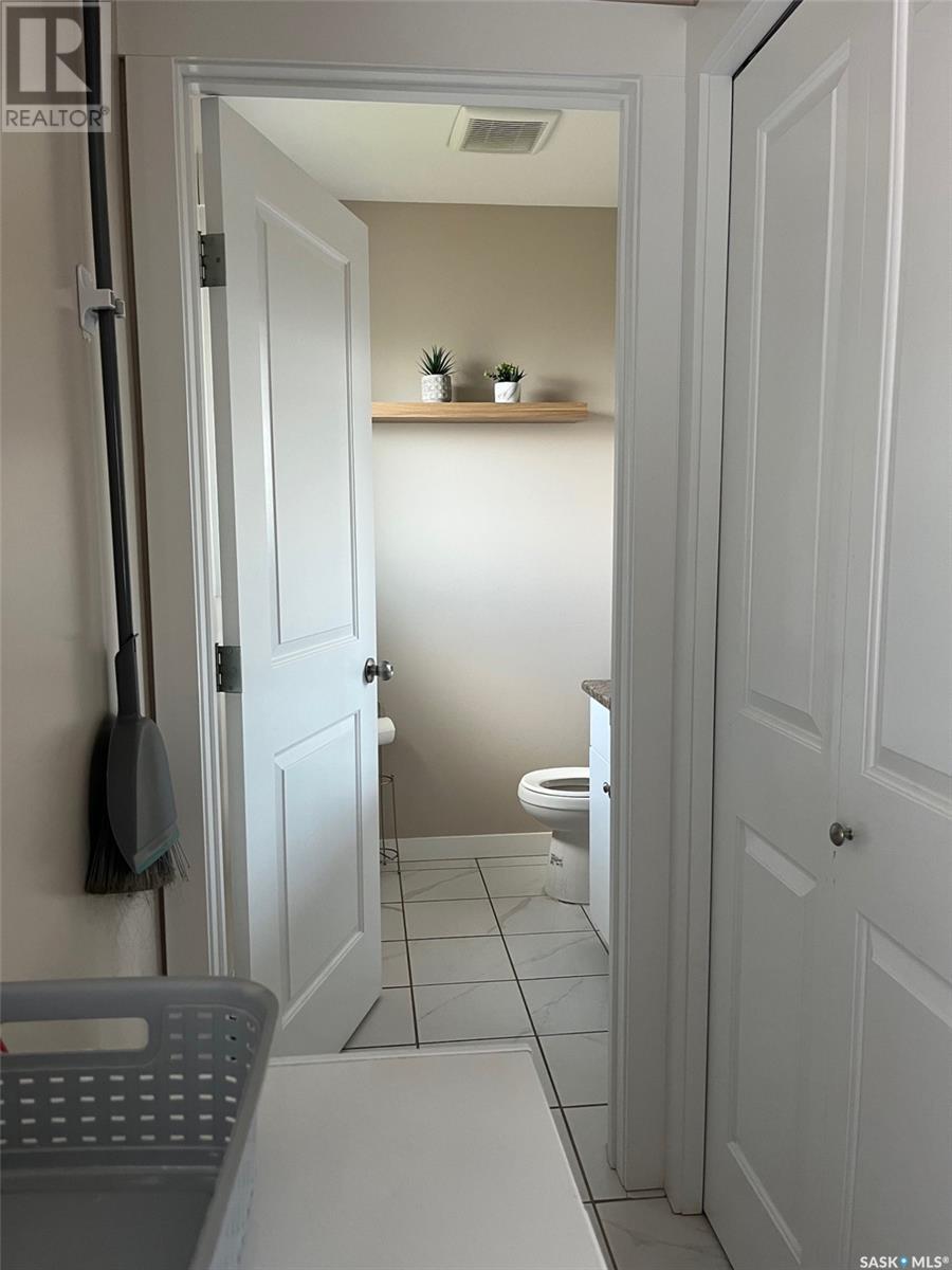 833 & 835 5th Street E, Prince Albert, Saskatchewan  S6V 6N1 - Photo 6 - SK995774