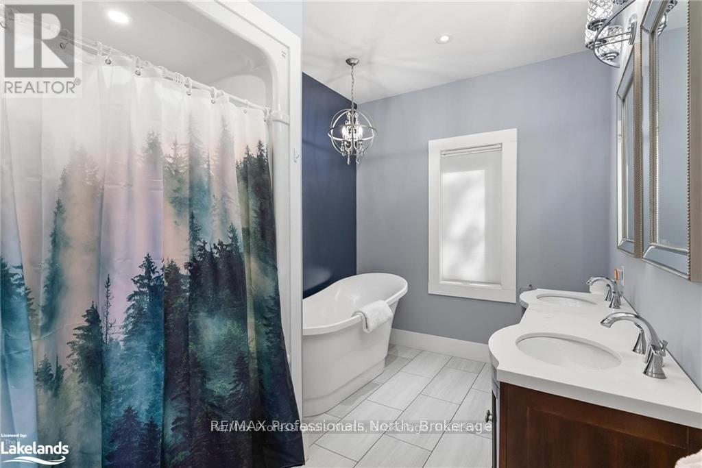379 Santas Village Road W, Bracebridge, Ontario  P1H 1W8 - Photo 11 - X11969956