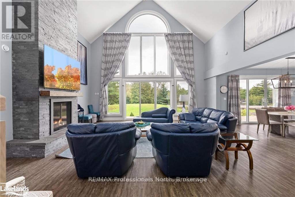 379 Santas Village Road W, Bracebridge, Ontario  P1H 1W8 - Photo 15 - X11969956
