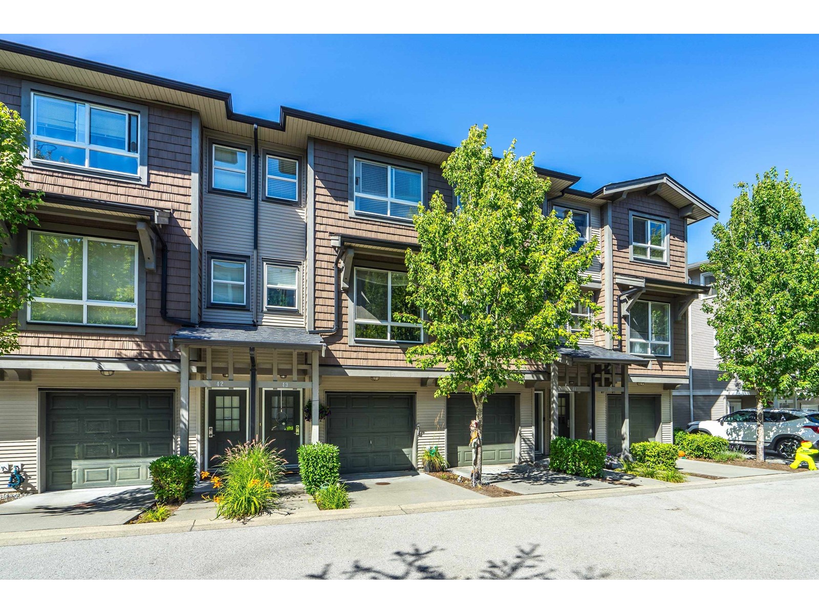 Property at 43 2729 158 STREET image 1