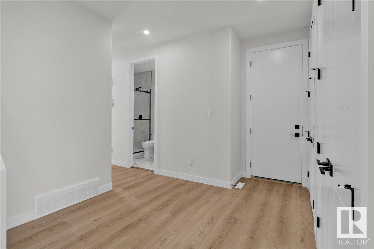Property at 7007 169 AV NW image 4