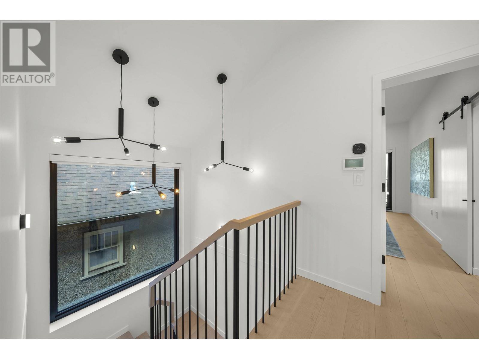 Listing Picture 15 of 40 : 3249 W 33RD AVENUE, Vancouver / 溫哥華 - 魯藝地產 Yvonne Lu Group - MLS Medallion Club Member