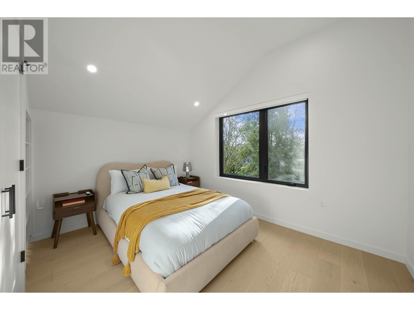 Listing Picture 26 of 40 : 3249 W 33RD AVENUE, Vancouver / 溫哥華 - 魯藝地產 Yvonne Lu Group - MLS Medallion Club Member