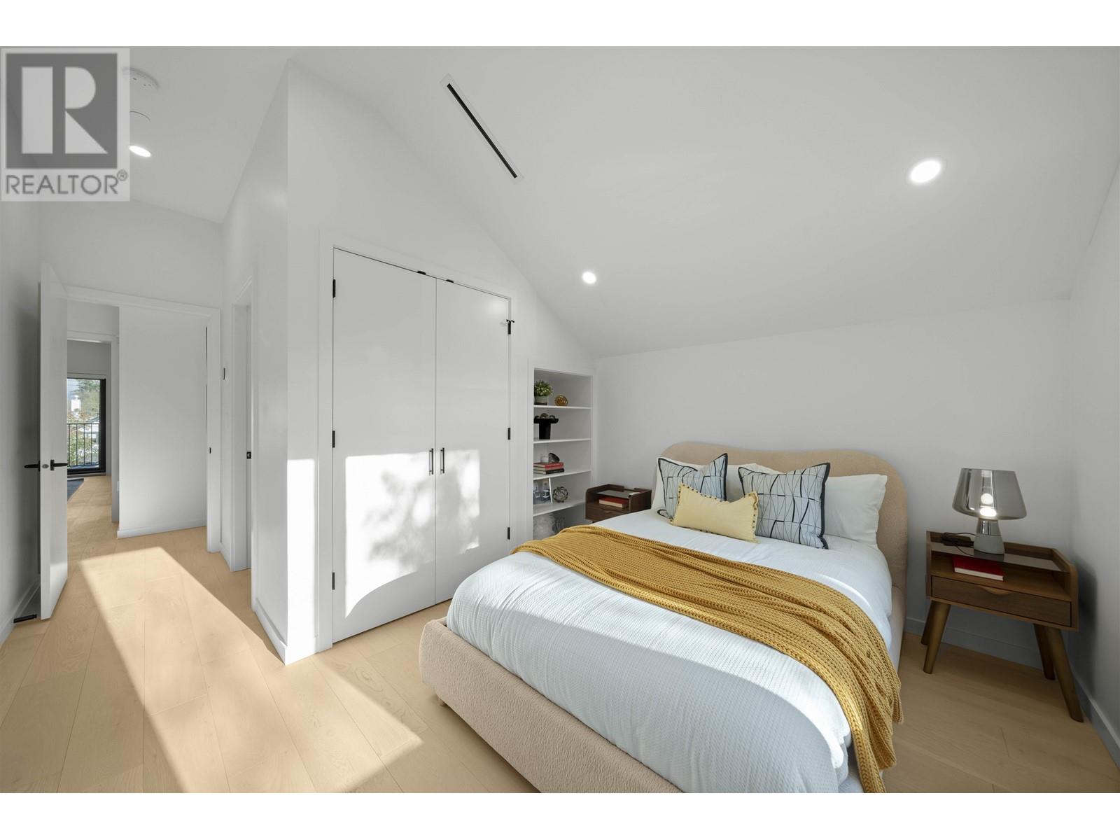 Listing Picture 27 of 40 : 3249 W 33RD AVENUE, Vancouver / 溫哥華 - 魯藝地產 Yvonne Lu Group - MLS Medallion Club Member