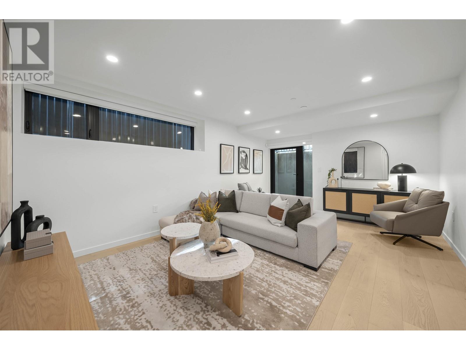 Listing Picture 28 of 40 : 3249 W 33RD AVENUE, Vancouver / 溫哥華 - 魯藝地產 Yvonne Lu Group - MLS Medallion Club Member