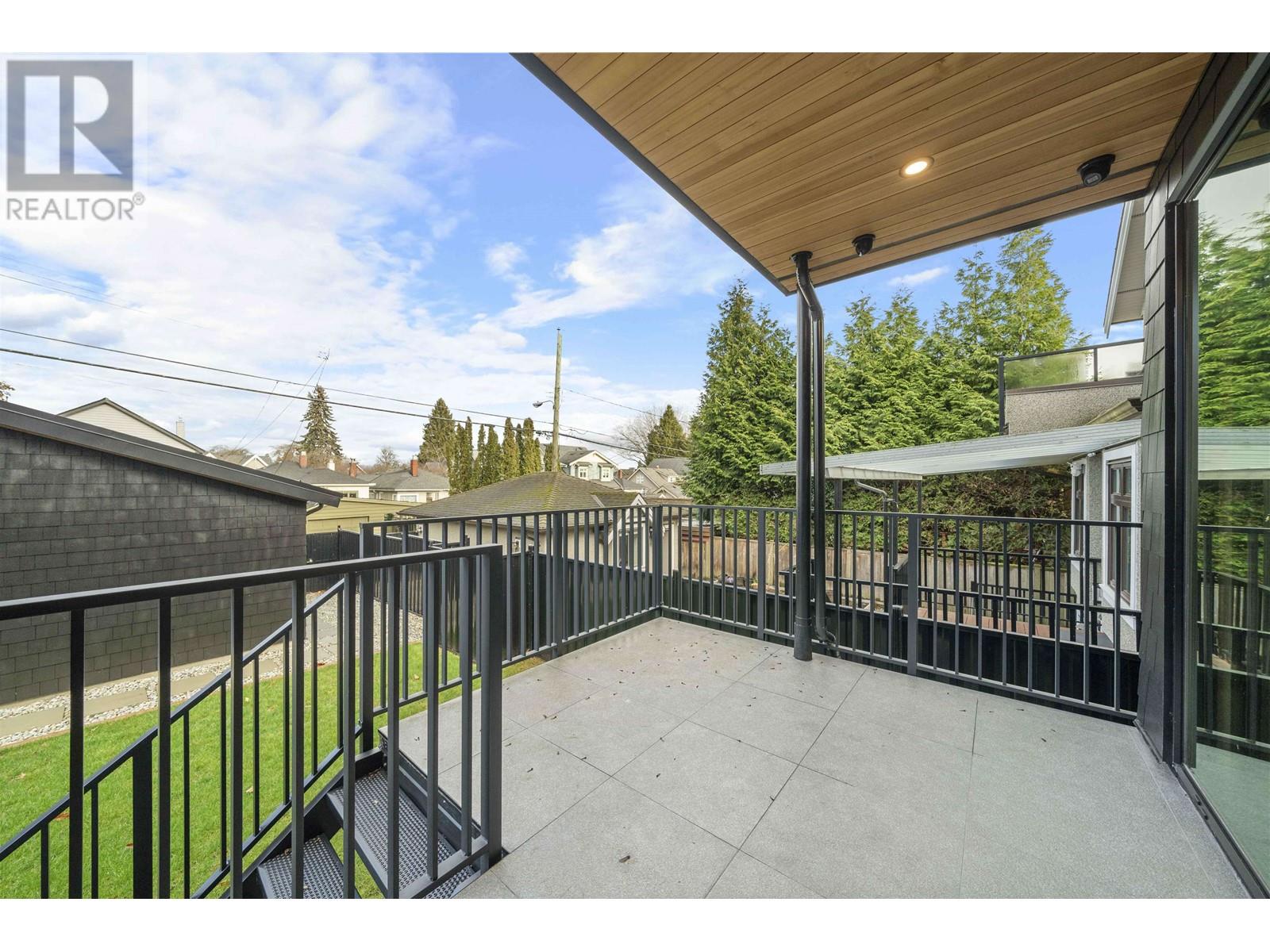 Listing Picture 34 of 40 : 3249 W 33RD AVENUE, Vancouver / 溫哥華 - 魯藝地產 Yvonne Lu Group - MLS Medallion Club Member