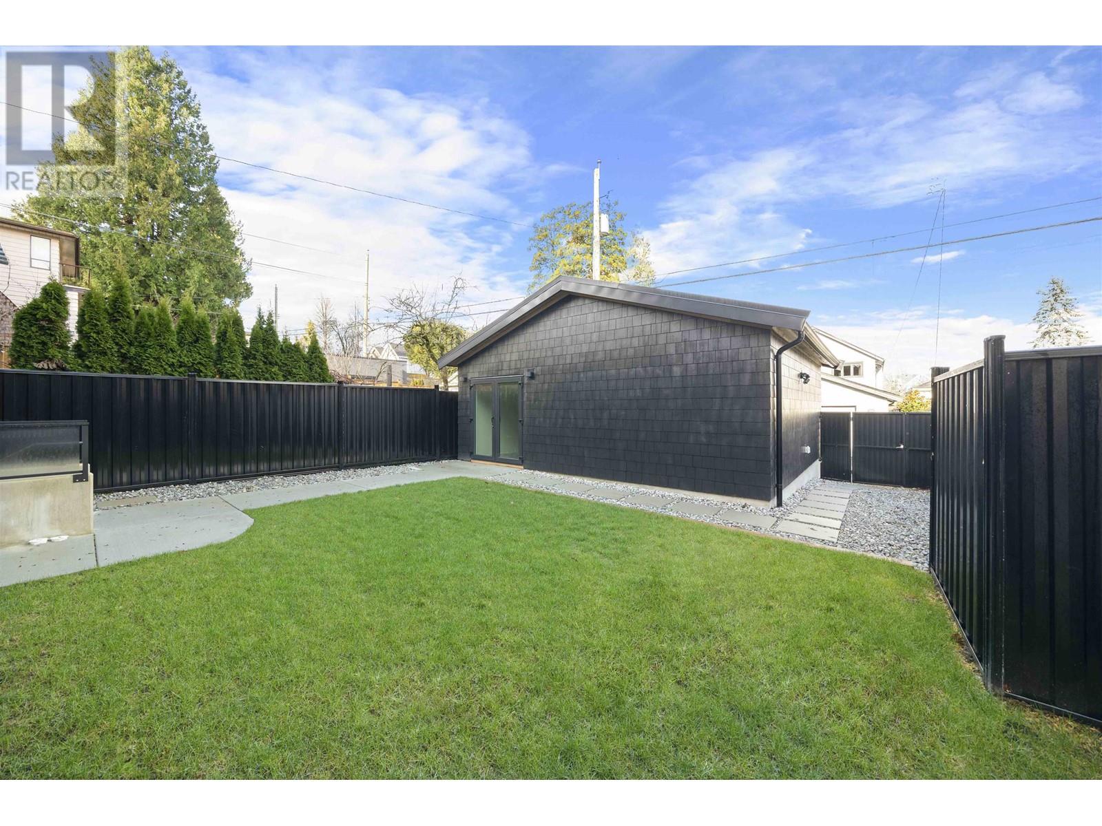 Listing Picture 35 of 40 : 3249 W 33RD AVENUE, Vancouver / 溫哥華 - 魯藝地產 Yvonne Lu Group - MLS Medallion Club Member