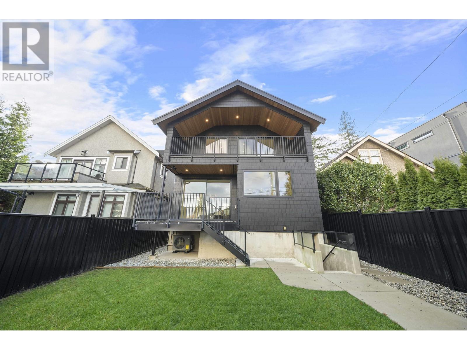 Listing Picture 39 of 40 : 3249 W 33RD AVENUE, Vancouver / 溫哥華 - 魯藝地產 Yvonne Lu Group - MLS Medallion Club Member