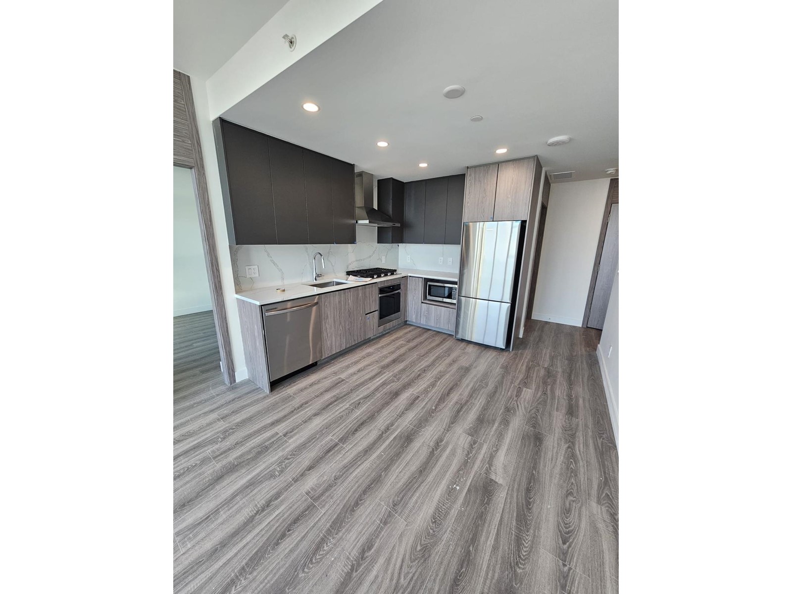 2604 10750 135a Street, Surrey, British Columbia  V3T 0V4 - Photo 7 - R2966259