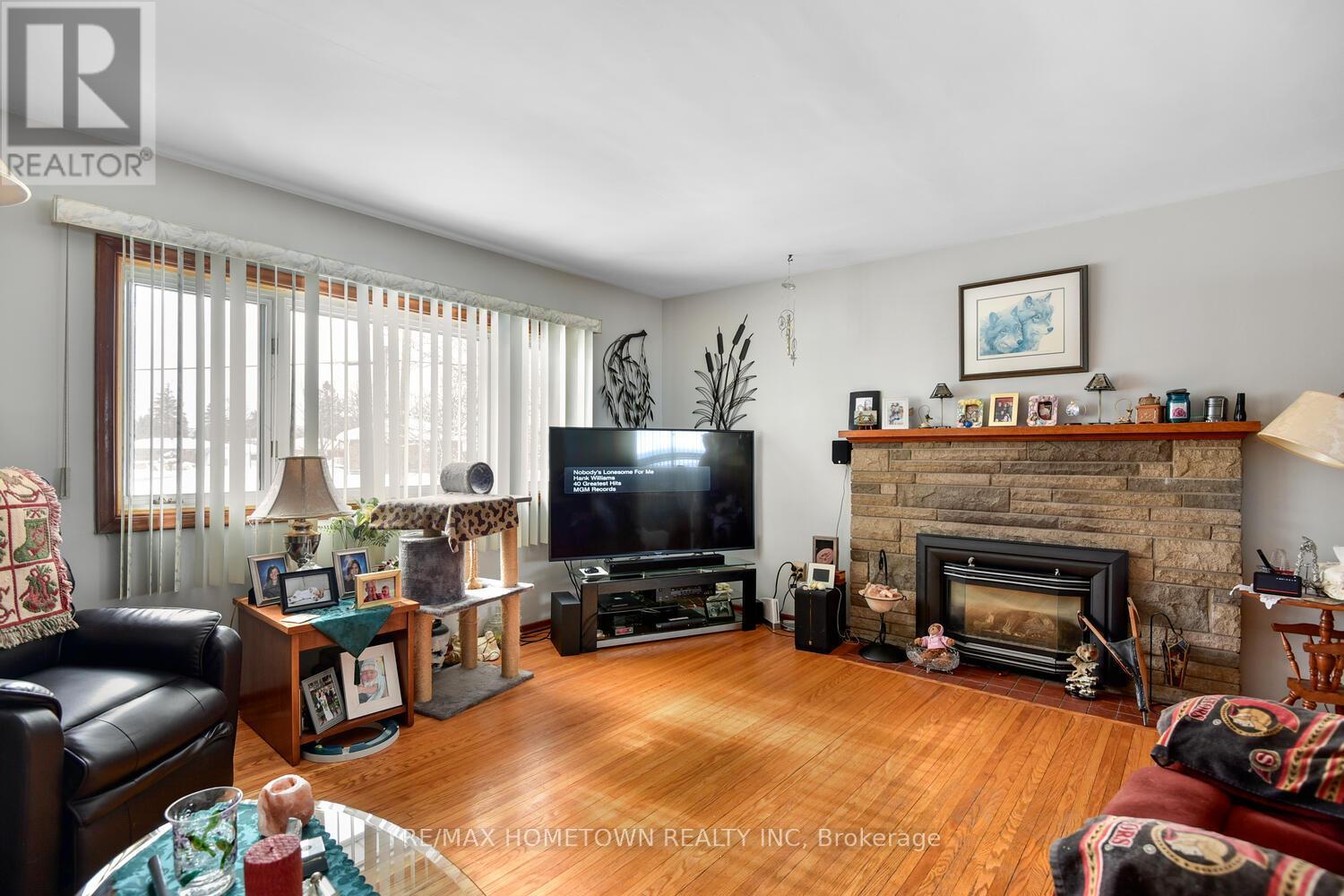 1 Stewart Drive, Augusta, Ontario  K0E 1T0 - Photo 8 - X11970027