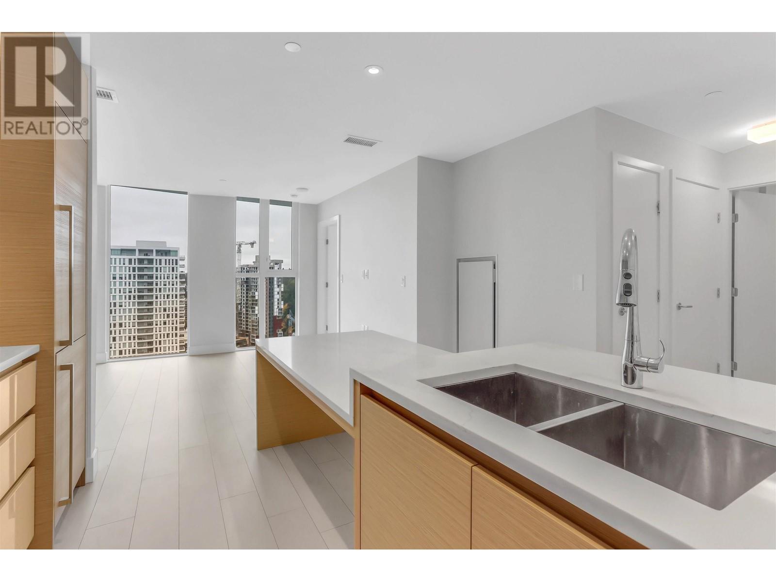 Listing Picture 6 of 15 : 2008 3538 SAWMILL CRESCENT, Vancouver / 溫哥華 - 魯藝地產 Yvonne Lu Group - MLS Medallion Club Member