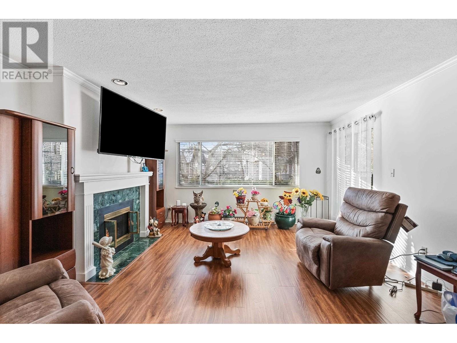Listing Picture 10 of 38 : 103 8120 BENNETT ROAD, Richmond / 烈治文 - 魯藝地產 Yvonne Lu Group - MLS Medallion Club Member