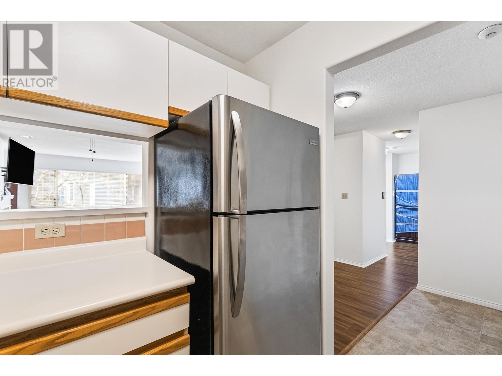Listing Picture 5 of 38 : 103 8120 BENNETT ROAD, Richmond / 烈治文 - 魯藝地產 Yvonne Lu Group - MLS Medallion Club Member