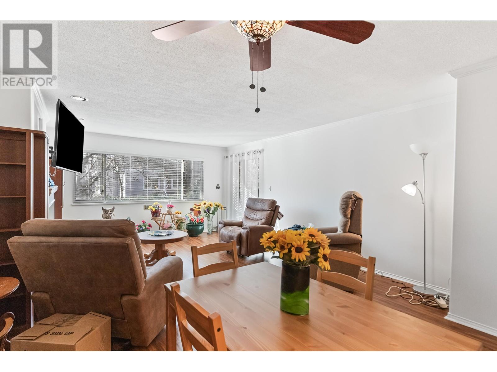 Listing Picture 7 of 38 : 103 8120 BENNETT ROAD, Richmond / 烈治文 - 魯藝地產 Yvonne Lu Group - MLS Medallion Club Member