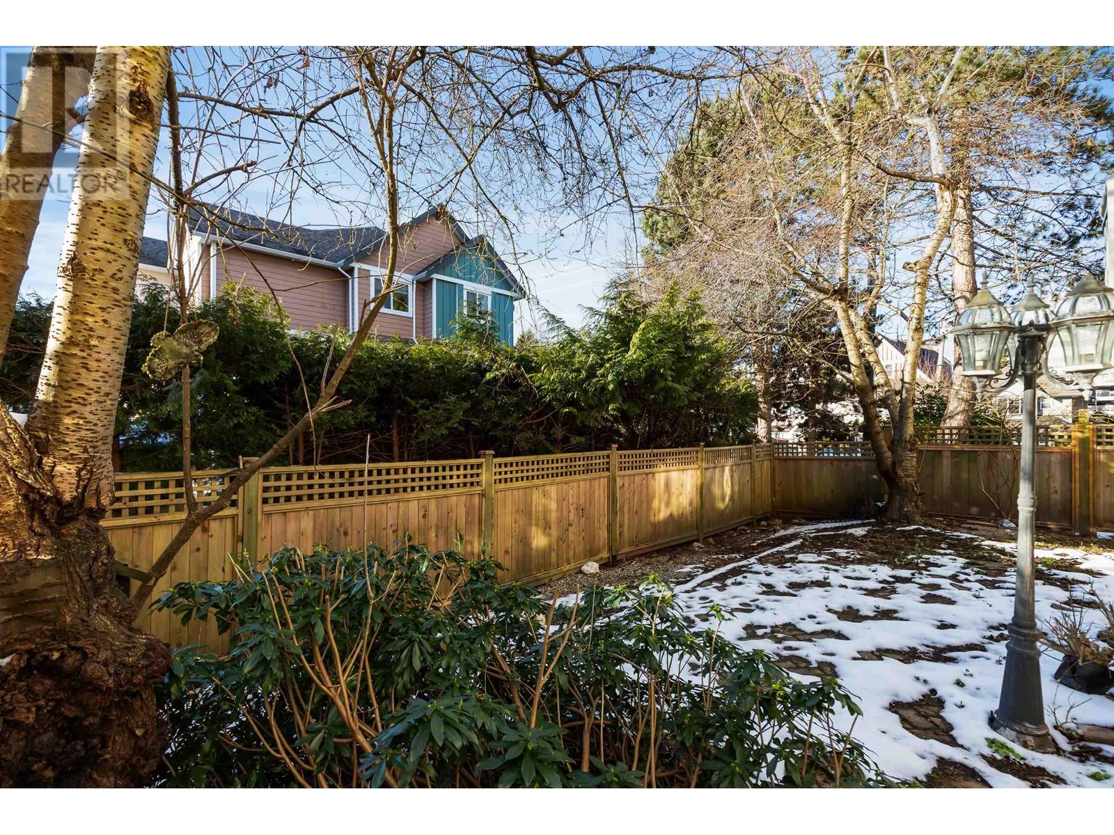Listing Picture 34 of 38 : 103 8120 BENNETT ROAD, Richmond / 烈治文 - 魯藝地產 Yvonne Lu Group - MLS Medallion Club Member