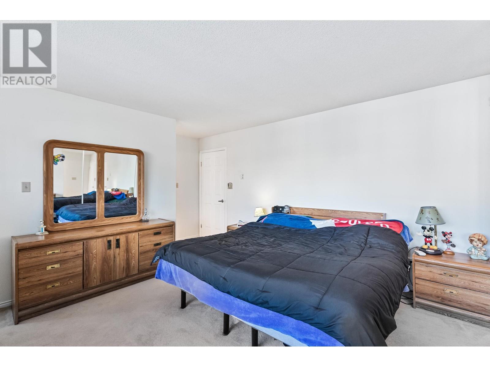 Listing Picture 15 of 38 : 103 8120 BENNETT ROAD, Richmond / 烈治文 - 魯藝地產 Yvonne Lu Group - MLS Medallion Club Member