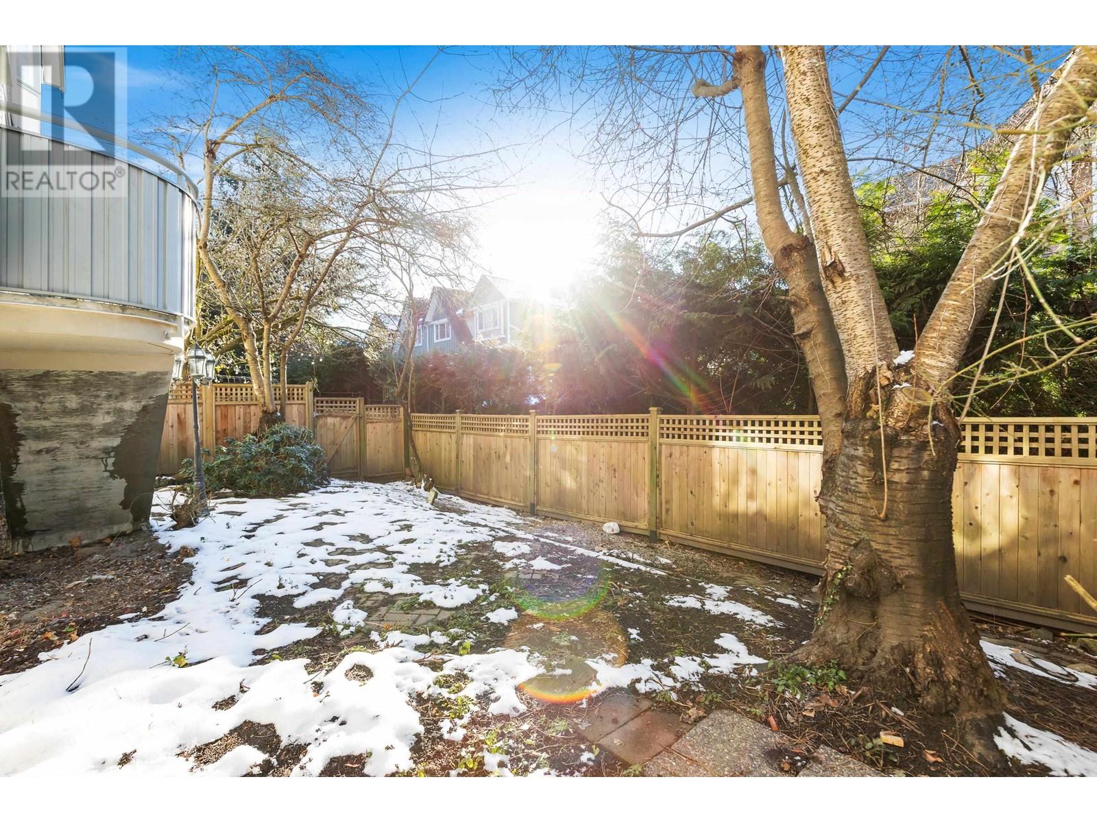 Listing Picture 37 of 38 : 103 8120 BENNETT ROAD, Richmond / 烈治文 - 魯藝地產 Yvonne Lu Group - MLS Medallion Club Member