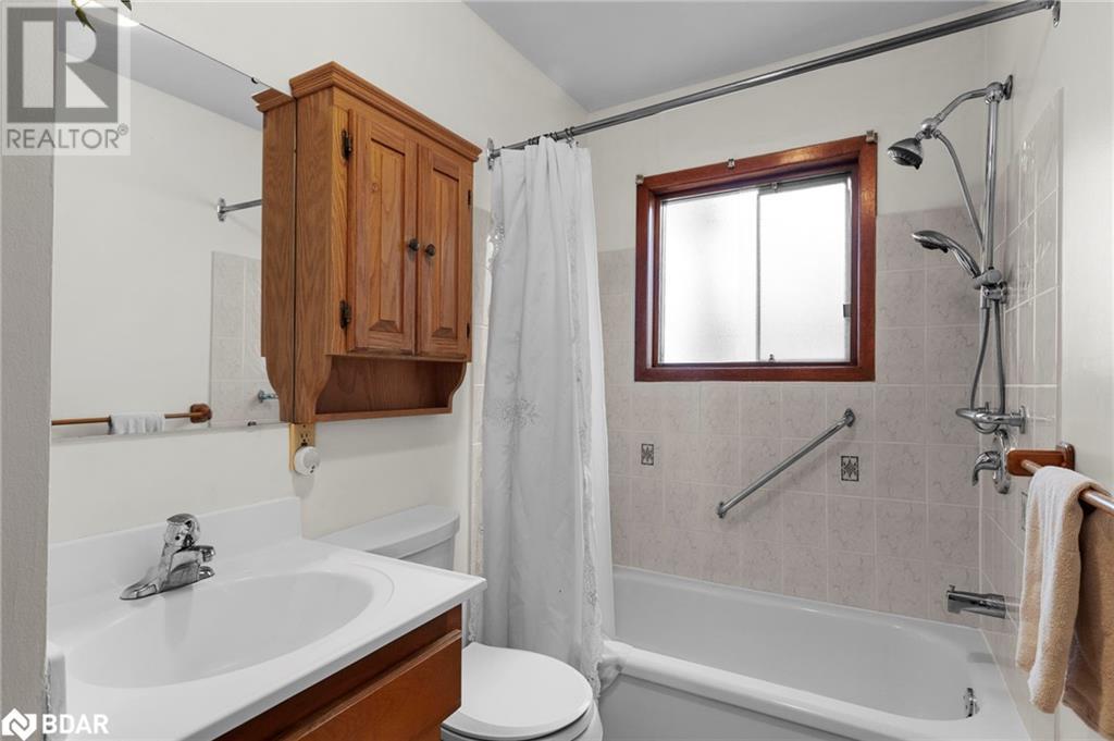 28 Adelaide Street, Barrie, Ontario  L4N 3T5 - Photo 16 - 40697914