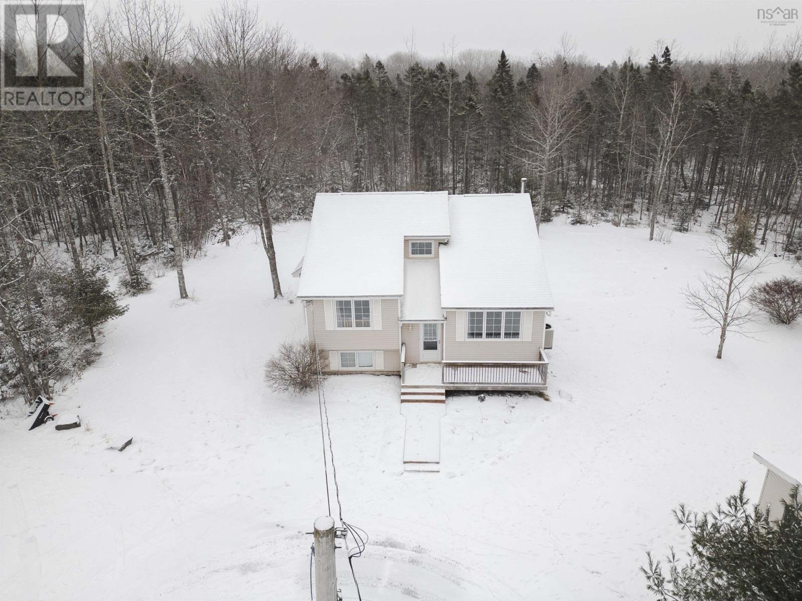 212 Renfrew Road, Enfield, Nova Scotia  B2T 1H8 - Photo 2 - 202502791