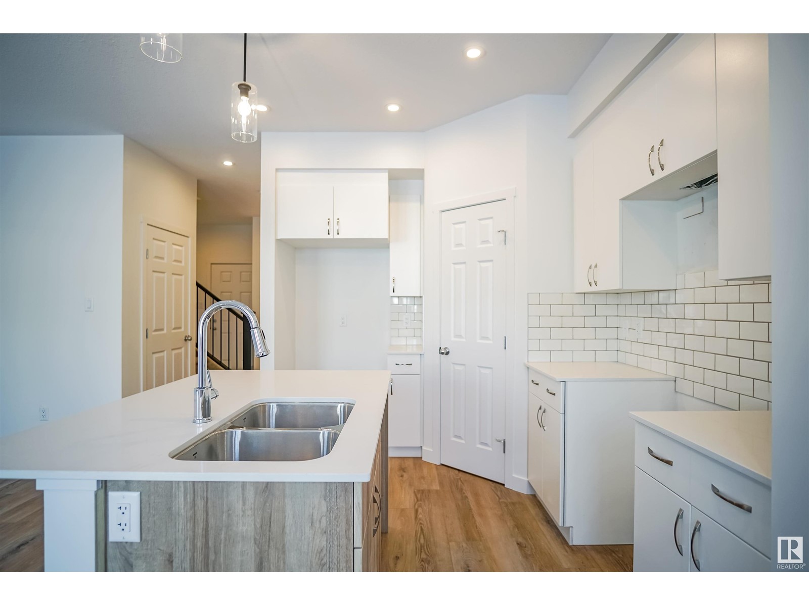 2128 210 St Nw, Edmonton, Alberta  T6W 5G7 - Photo 11 - E4421264