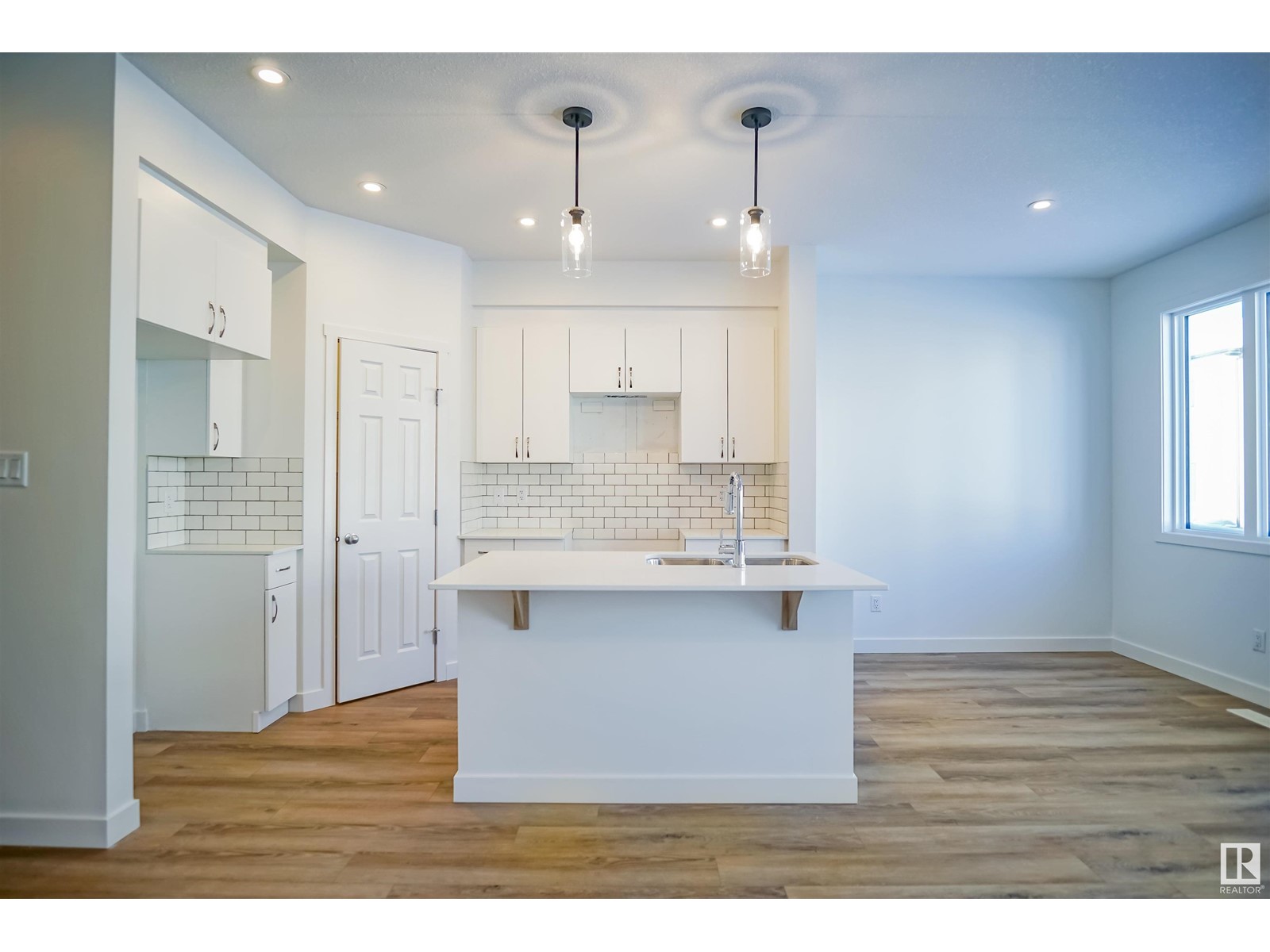 2128 210 St Nw, Edmonton, Alberta  T6W 5G7 - Photo 8 - E4421264