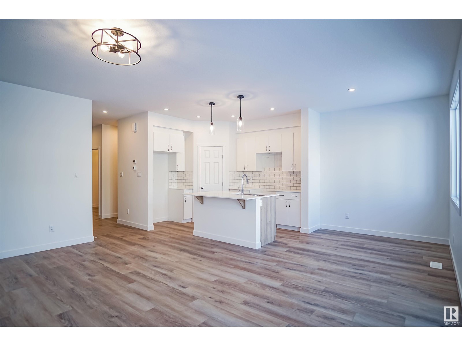 2128 210 St Nw, Edmonton, Alberta  T6W 5G7 - Photo 9 - E4421264