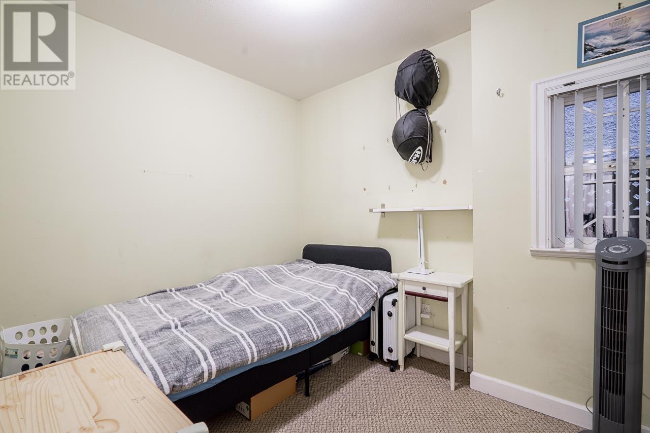 Listing Picture 24 of 30 : 1866 NANAIMO STREET, Vancouver / 溫哥華 - 魯藝地產 Yvonne Lu Group - MLS Medallion Club Member